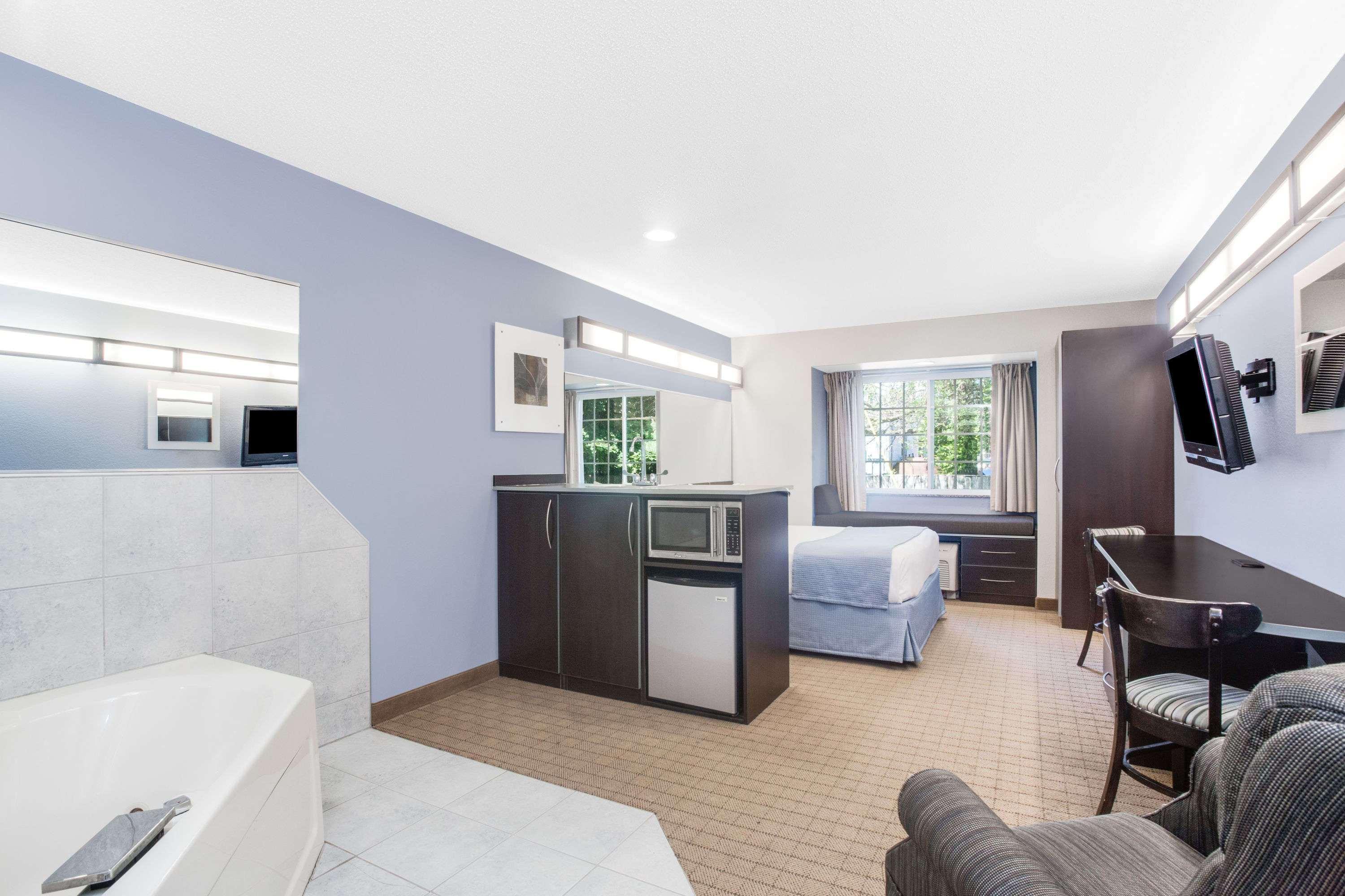 Microtel Inn & Suites Bath Eksteriør billede