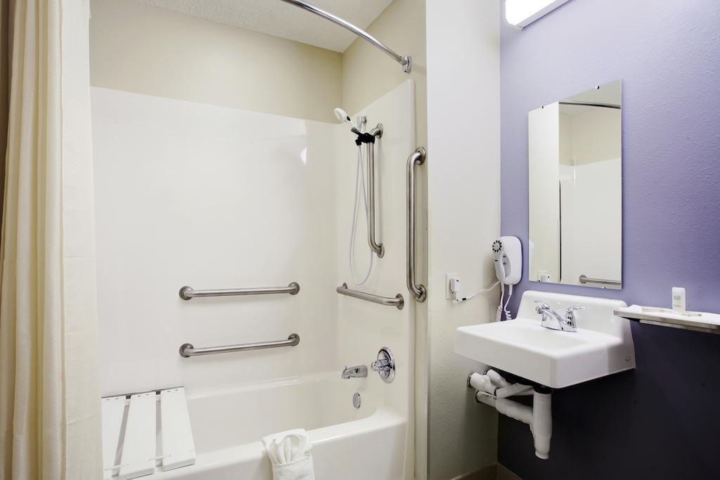 Microtel Inn & Suites Bath Værelse billede